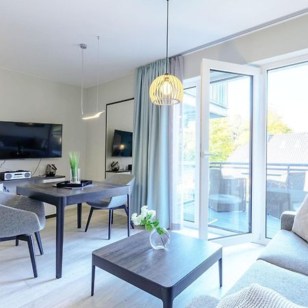 Zwei Wasser - Strandhaus Alte Seefahrtschule Aparthotel Wustrow  Ngoại thất bức ảnh