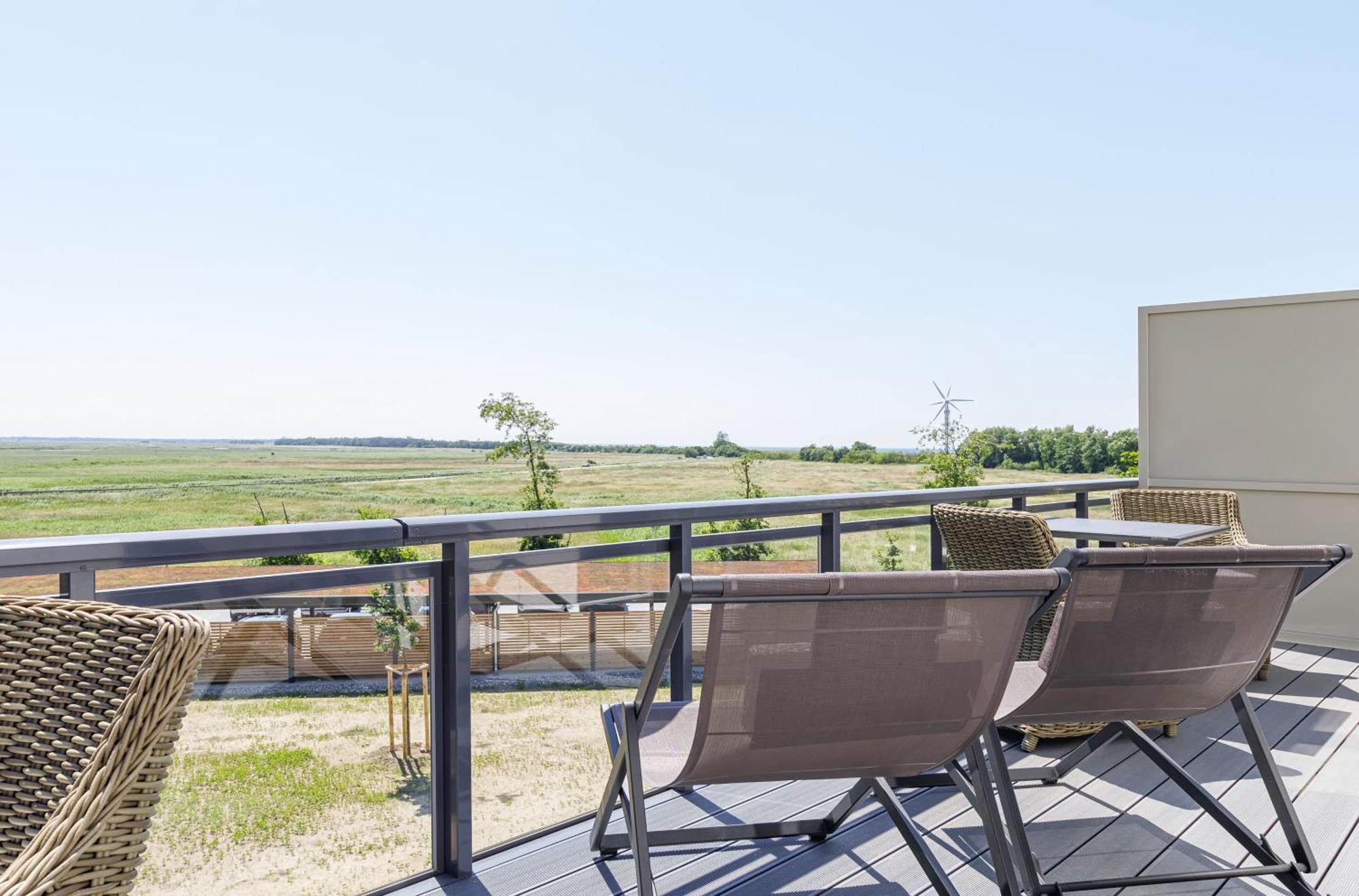 Zwei Wasser - Strandhaus Alte Seefahrtschule Aparthotel Wustrow  Ngoại thất bức ảnh